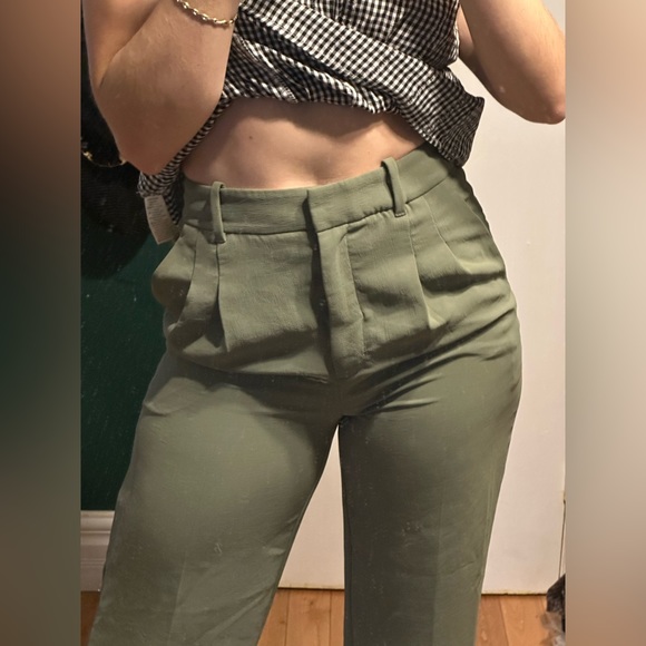 SOLD on Vinted Babaton Effortless Pant Trousers Aritzia Sage Green - Picture 2 of 8